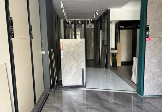 莆田市涵江區(qū)涵東街道人民街266號(hào)、270號(hào)、272號(hào)的房地產(chǎn)