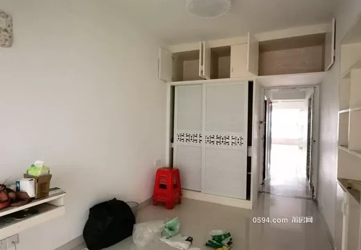 莆田市荔城區(qū)鎮(zhèn)海辦鎮(zhèn)海居委會延壽中街115號2號樓1梯902房的房地產(chǎn)