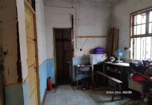 位于莆田市涵江區(qū)涵華西路31-1號房地產(chǎn)