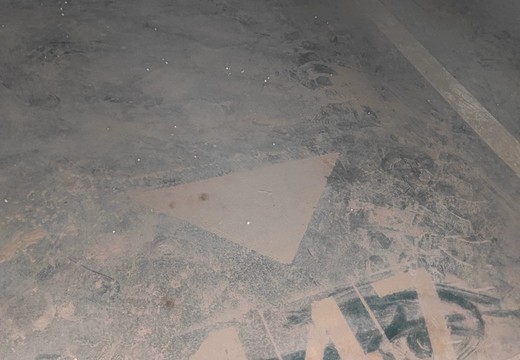 坐落在仙游縣鯉城街道學府東路1588號地下室地下1層車位148號（詳見清單1）