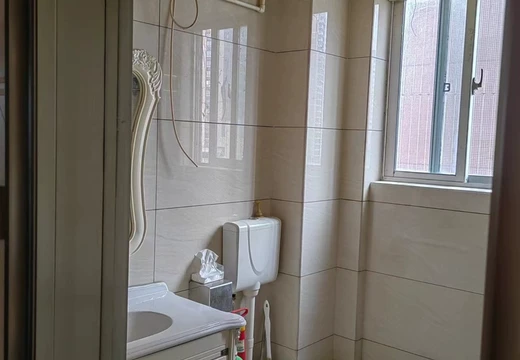 福建省莆田市荔城區(qū)拱辰街道八二一北街303號宏利花園2號樓2梯804室