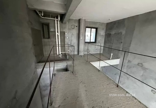 福建省莆田市荔城區(qū)拱辰街道荔蘭中路655號(hào)玉湖正榮郡7號(hào)樓2梯3104室的不動(dòng)產(chǎn)