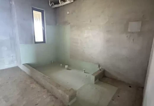 山亭鎮(zhèn)港里村天后西路88號世茂國風大院B區(qū)5#903室（住建登記為B2地塊77#903）的房地產