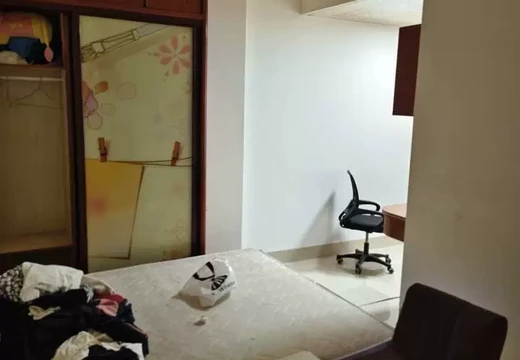 坐落在仙游縣鯉南鎮(zhèn)西埔村書苑北街318號302室的房產(chǎn)及相應(yīng)的土地使用權(quán)