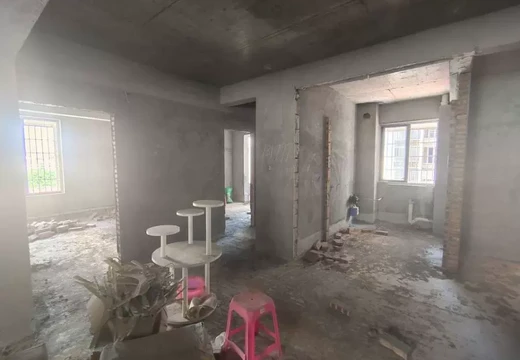 仙游縣鯉城街道壩壟社區(qū)居委會黨校街647號1號樓2梯位705室的房產(chǎn)及相應(yīng)的土地使用權(quán)