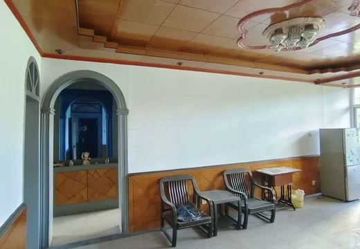 坐落莆田市城廂區(qū)鳳凰山街道月塘居委會(huì)建設(shè)路B棟504室的房地產(chǎn)