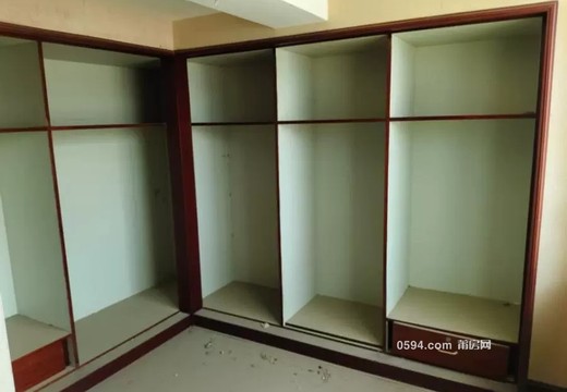 福建省莆田市城廂區(qū)龍辦下磨居委會(huì)梅園西路三信花園0603號(hào)房地產(chǎn)