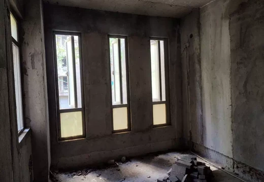 福建省莆田市城廂區(qū)龍橋街道華秀路333號歐氏領(lǐng)秀B區(qū)13號樓1梯201室