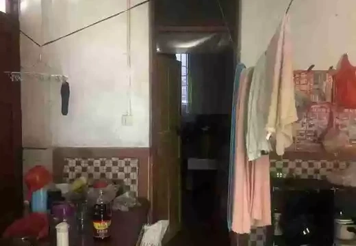 仙游縣鯉城街道石碼頭巷20-1號的房地產(chǎn)（大廳及樓梯與案外人房屋共用）