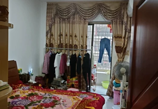 莆田市涵江區(qū)涵西街道金象街658號世紀(jì)名苑11號樓1梯1402室房地產(chǎn)