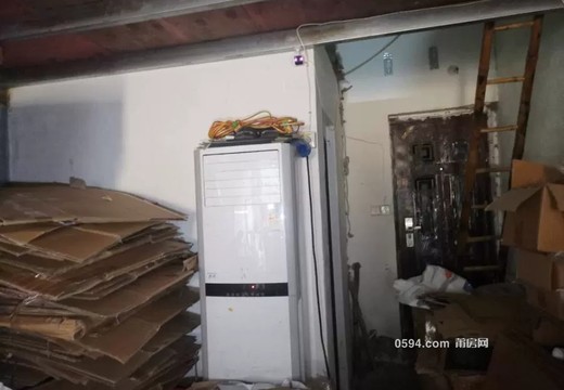 坐落莆田市城廂區(qū)龍橋街道勝利北街975號西門小區(qū)12號樓102室的房地產(chǎn)