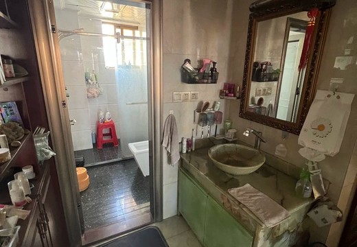 福建省莆田市荔城區(qū)拱辰街道西洪北街475號祥榮荔樹灣12號樓2601室