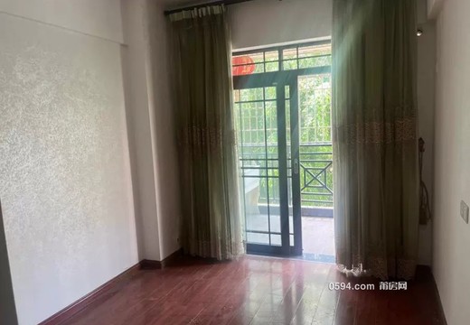 福建省莆田市荔城區(qū)拱辰居委會幸福路385號寶勝小區(qū)房地產(chǎn)