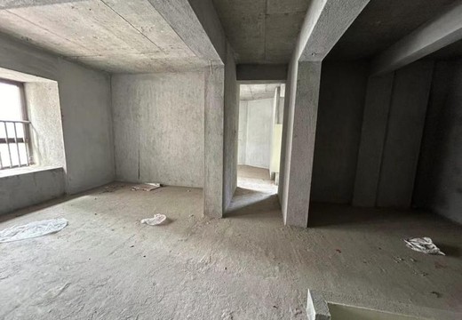 坐落莆田市涵江區(qū)國歡鎮(zhèn)塘北街2100號皇家庭院3號樓303室的房地產(chǎn)