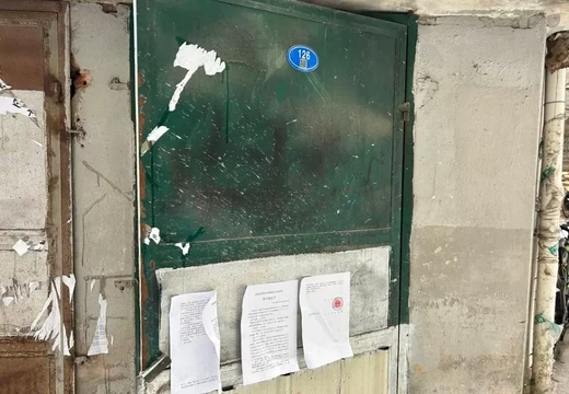 坐落莆田市城廂區(qū)南門農(nóng)副產(chǎn)品批發(fā)市場(chǎng)28幢B座102號(hào)住宅及柴間的房地產(chǎn)