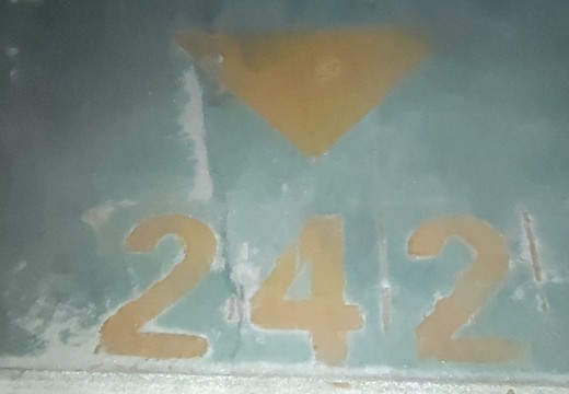 坐落在仙游縣鯉城街道學(xué)府東路1588號(hào)地下室地下1層車位242（詳見清單1）