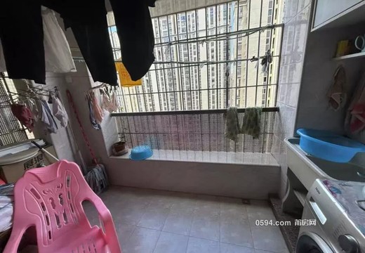 坐落莆田市涵江區(qū)國歡鎮(zhèn)塘北街2100號皇家庭院2號樓2梯2106室的房地產