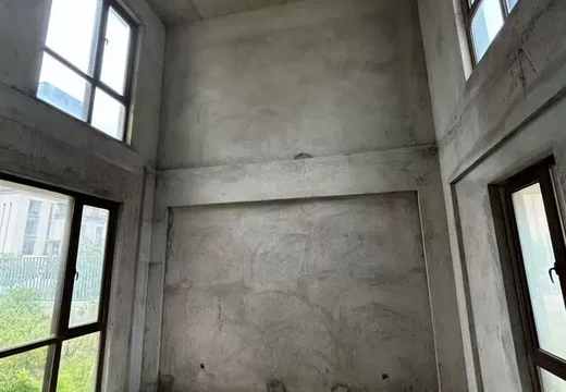 山亭鎮(zhèn)港里村天后西路88號(hào)世茂國(guó)風(fēng)大院A區(qū)3#01室（住建登記為B1地塊7#01）的房地產(chǎn)