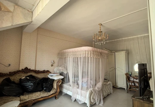 福建省莆田市荔城區(qū)拱辰街道幸福路309弄101號(hào)2號(hào)樓1梯701室（現(xiàn)場(chǎng)門牌為702室）