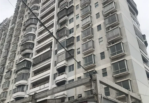 莆田市涵江區(qū)小商品批發(fā)城貿(mào)城街5號(hào)樓303號(hào)房地產(chǎn)