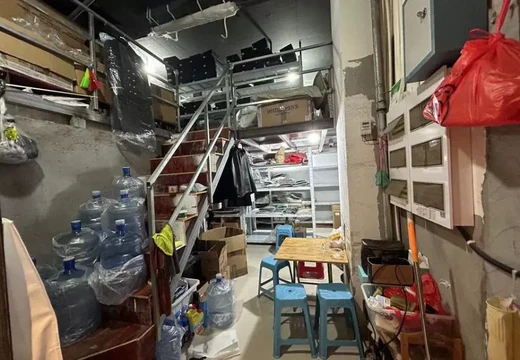 坐落莆田市涵江區(qū)涵西街道蒼園路299號世紀(jì)名苑15號、16號裙樓店面130、131號的房地產(chǎn)