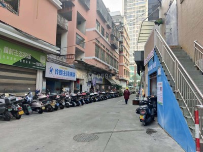 觀橋佳園 普裝 租金3000元 面積148㎡ 4室2廳3衛(wèi)-莆田租房