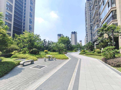 建發(fā)磐龍府一期 單價(jià)7800 毛坯3房 黃金樓層 110平園林小區(qū)-莆田二手房