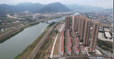 一口價(jià)568w 木蘭溪畔電梯別墅  334平帶花園 送全新裝修半套-莆田二手房