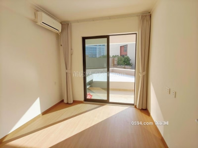 梅峰小學(xué)和中山玉湖校區(qū) 萬(wàn)科七期 陽(yáng)光充足贈(zèng)送大露臺(tái)-莆田二手房