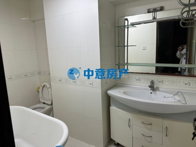 北磨社區(qū)龍橋街道石景路25號 普裝 租金3000元 面積196-莆田租房